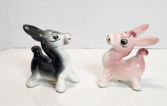 Mid century Donkeys Salt & Pepper Shakers Vintage Japan Pink Gray - Picture 1 of 5